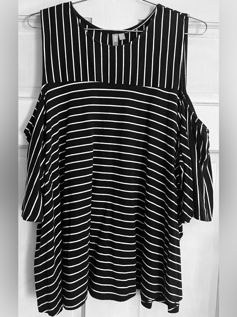 ASOS CURVE STRIPED TOP - Picture 5 of 5